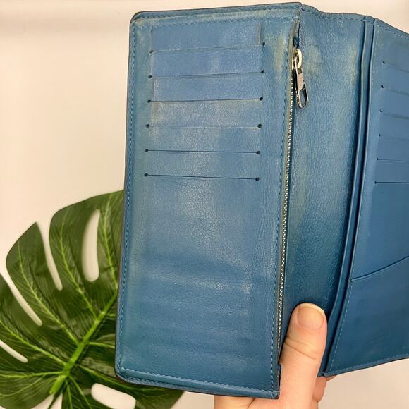 Louis Vuitton Brazza Wallet Blue Taurillon Leather Grained Calfskin Long Bifold - Picture 11 of 15